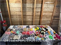 TOTE OF BEANIE BABIES