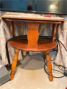 Vintage 2 Tiered Table
