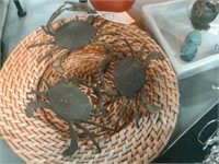 3 metal crab ashtrays