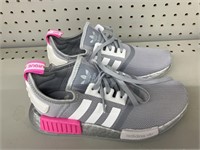 Adidas size 4