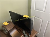 24" TV w/DVD Player