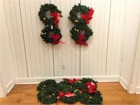 10 Small Wreaths 16in diameter