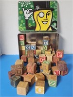 VINTAGE CHIDRENS WOODEN LEARNING BLOCKS IN A