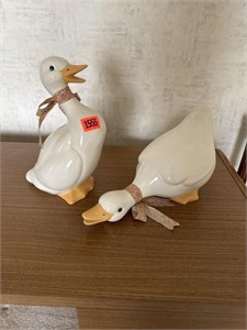 Ceramic decorative geese