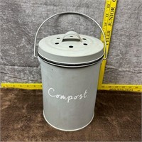 Small Metal Composting Can