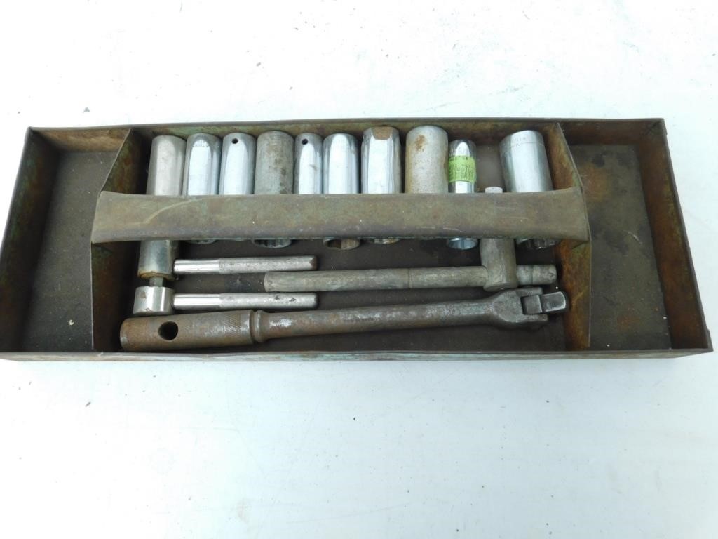 1/2" deep sockets & wrenches with tray.
