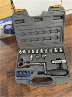 SOCKET SET