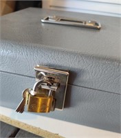 F6) Cash box with lock