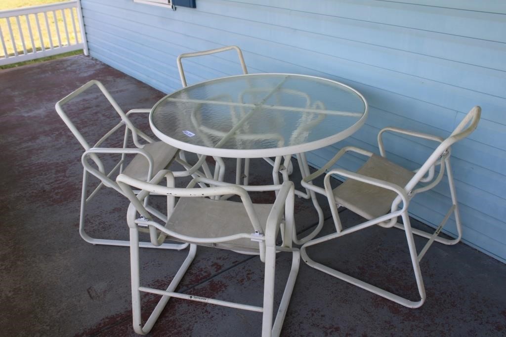 Samsonite Patio Table & 4 Chairs
