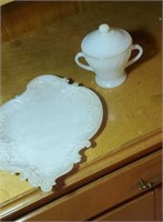 Sugar bowl and white tray with chip
