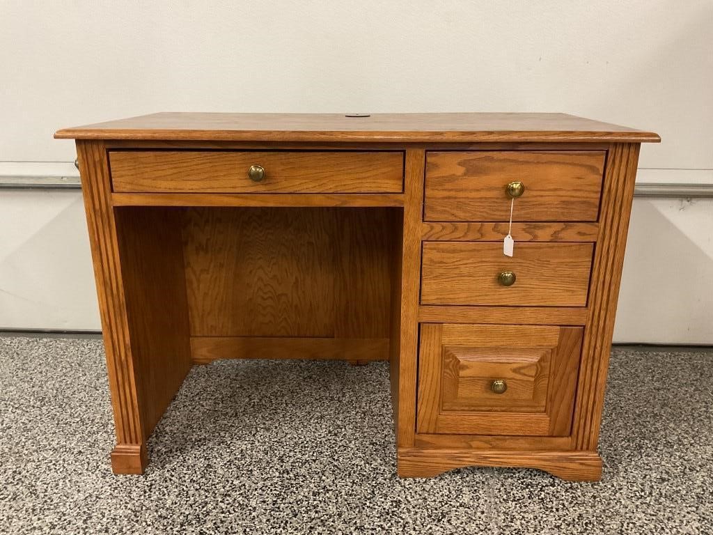 OAK KNEEHOLE DESK - 46" X 24" X 32"