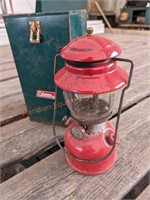 Vintage Coleman Lantern w/ Original Case