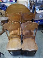 Set of 4 Beautiful Solid Oak Wooden Chairs