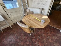 Octagon Dinette table w/ 2 chairs