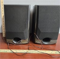 2 Pioneer Stereo Speakers