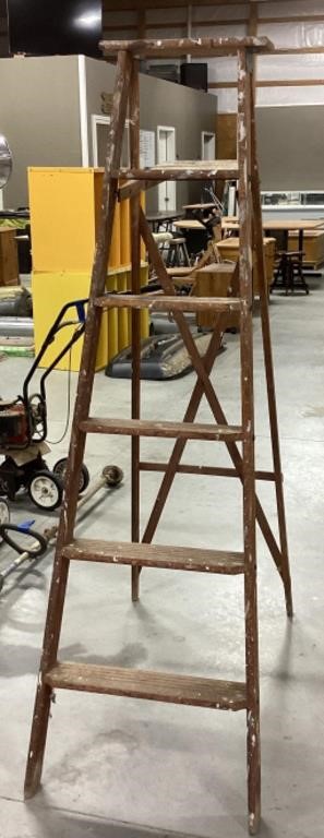 Wood ladder-6ft