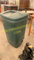 Rubbermaid 55gal trashcan