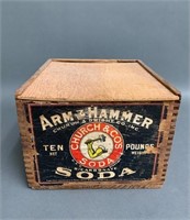 Wooden Arm and Hammer Finger Joint Box