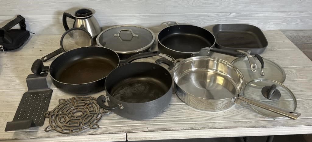 Assortment of Pots, Pans & Lids