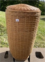 DESIRABLE WOVEN HAMPER