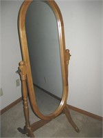 Freestanding Oval Mirror -Light Oak