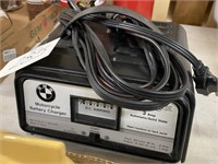 BMW 3 AMP MOTORCYCLE BATTERY CHARGER