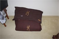 Browning Comforter and 2 Pillows