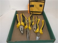 tool pouch with tools