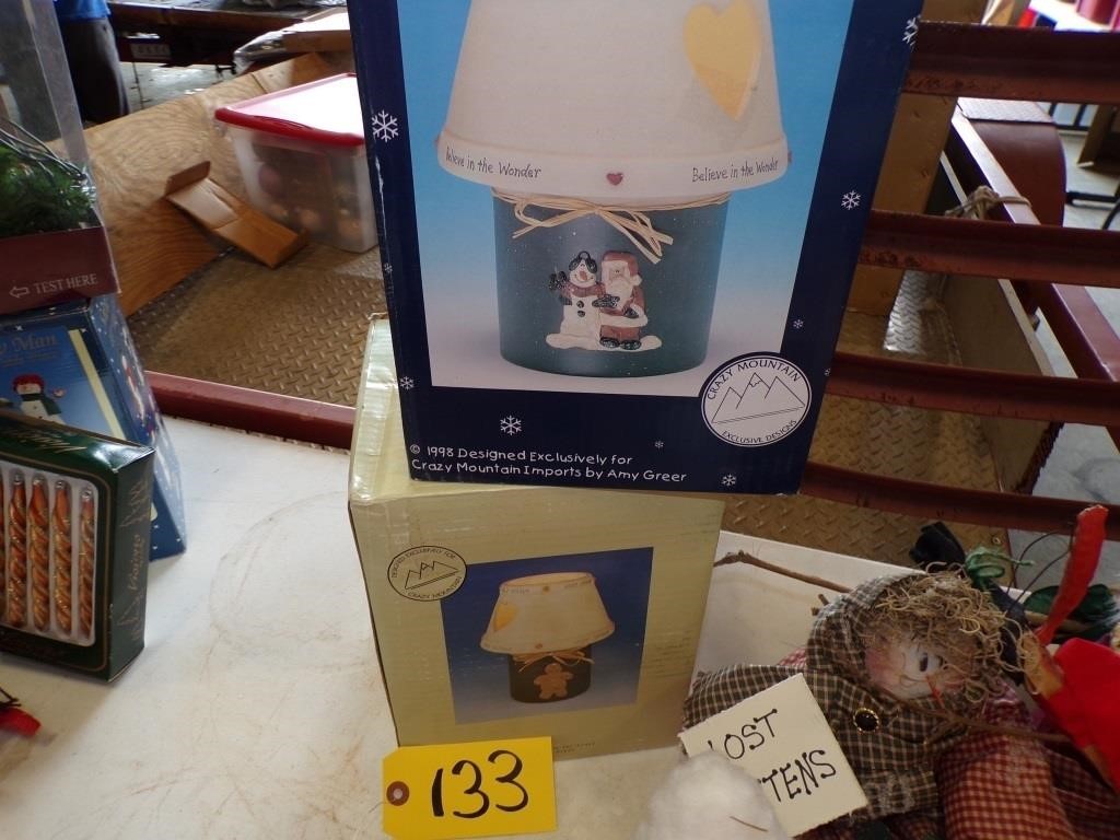 BOX OF CHRISTMAS ITEMS & LAMPS