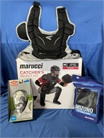 1 LOT ASSORTED BASEBALL ITEMS INCLUDING A MARUCCI