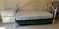 Z - DAY BED W/ TRUNDLE & MATTRESSES, NIGHTSTAND