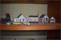 HO Train Scaled Buildings and Vehicles