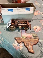 Vintage Wagon Lamp & Texas Plaque(LR)