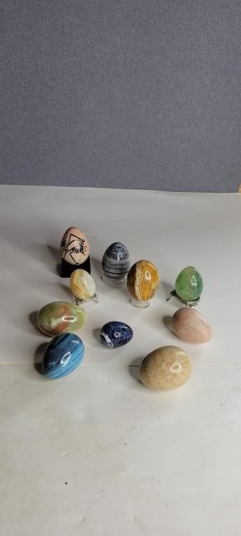 LOT OF DECOR MARBLE EGGS