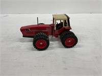 International 3588 Custom Tractor