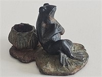 RARE VTG CAST IRON FROG SETTING ON LILLY PAD