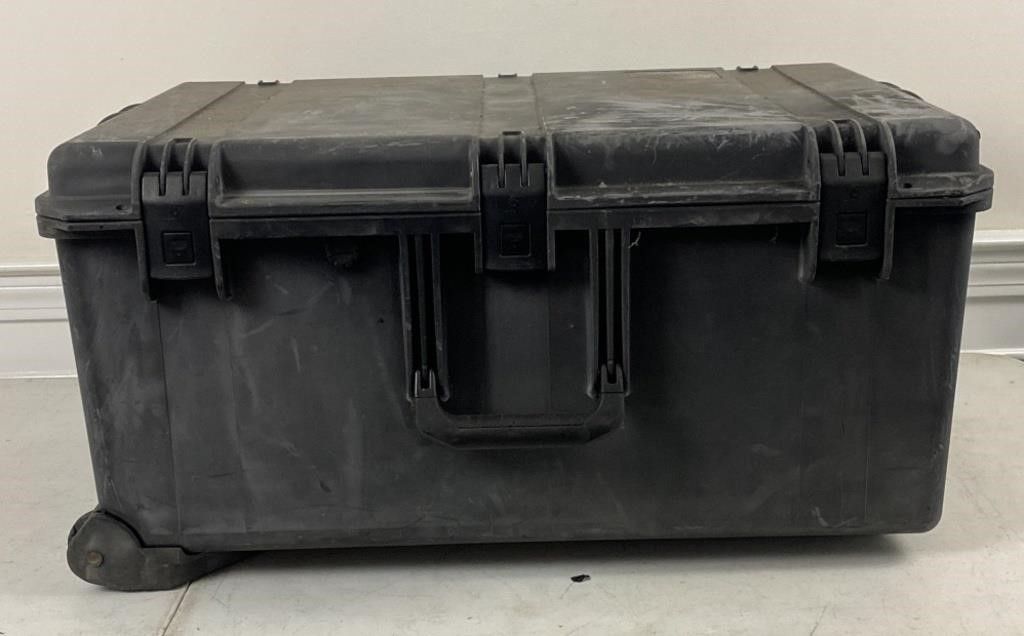 Hardigg Military Grade Case 31”x20”x15”, wheels