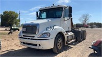 *2005 Freightliner Columbia Cab & Chassis