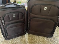 2 Delsey rolling luggage PCs v nice