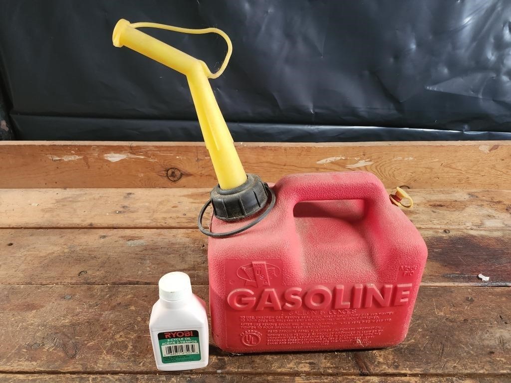 FUEL CAN & RYOBI 2-CYCLE OIL