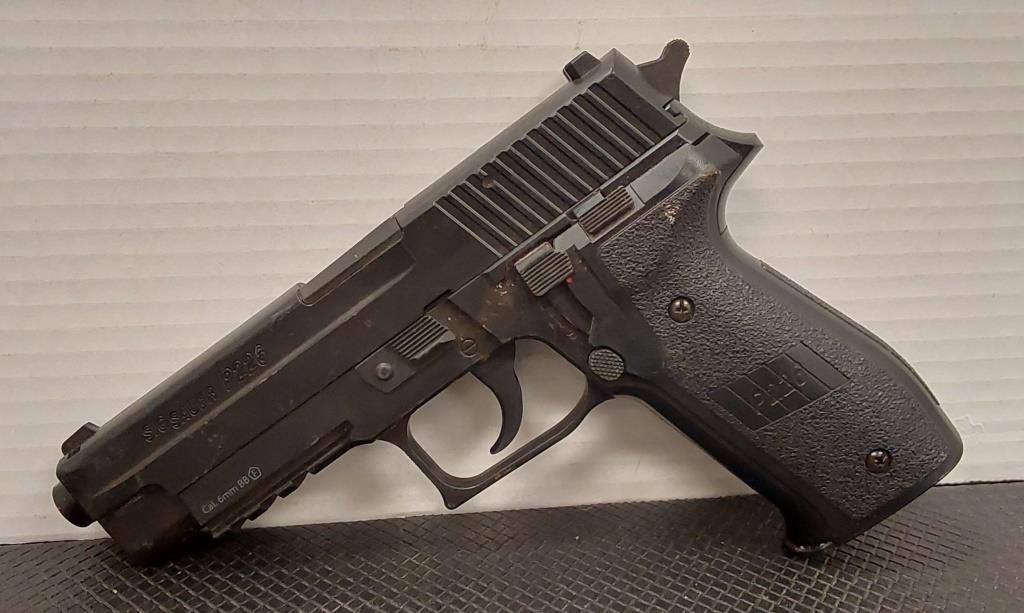 Sig Sauer p226 BB gun Cal.6mm BB with clip