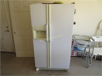 Amana, Side by Side, Refridgerator/Freezer, Clean