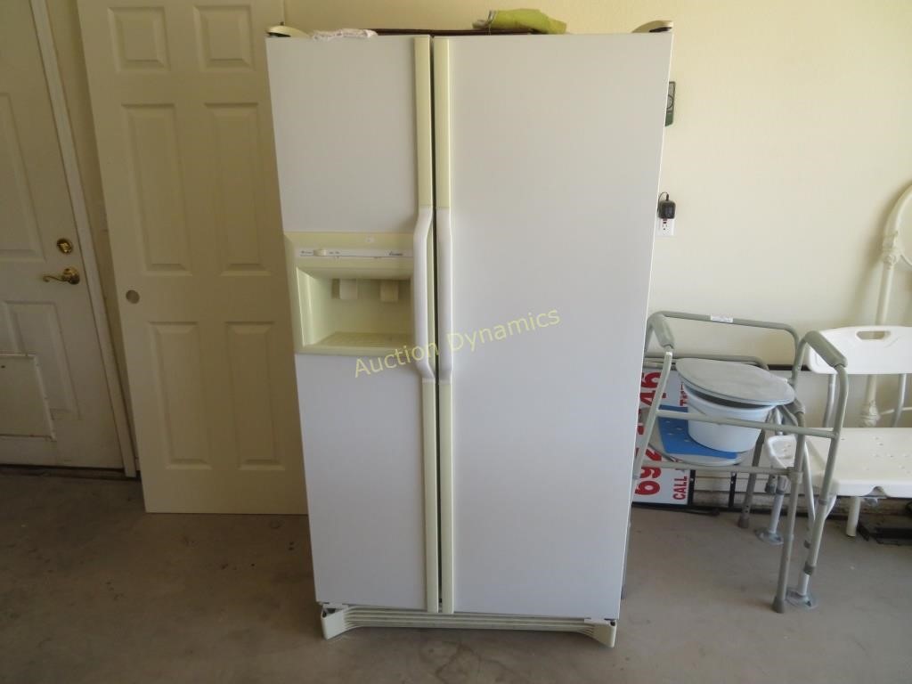 Amana, Side by Side, Refridgerator/Freezer, Clean