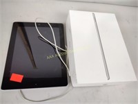 16GB iPad, cord but no Outlet cord to the wall,