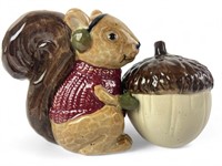 VTG Squirrel and Acorn Salt and Pepper Shakers