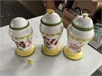 Butterfly urns, one needs glued