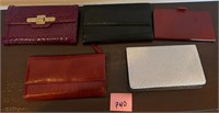 V - LOT OF CLUTCHES / WALLETS (P40)