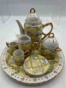 Mini tea set