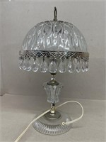 Table lamp with dangling crystals
