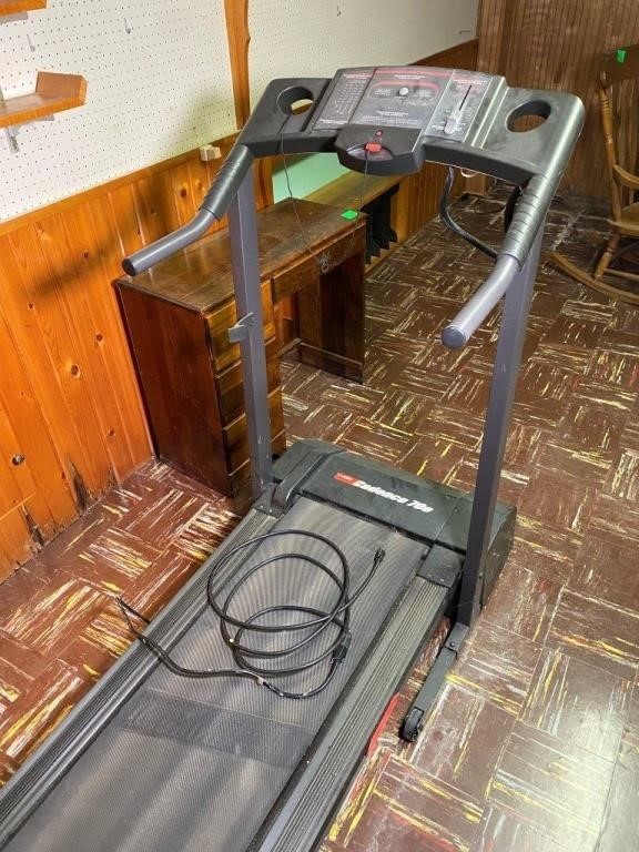 Treadmill Cadence 70e - works good